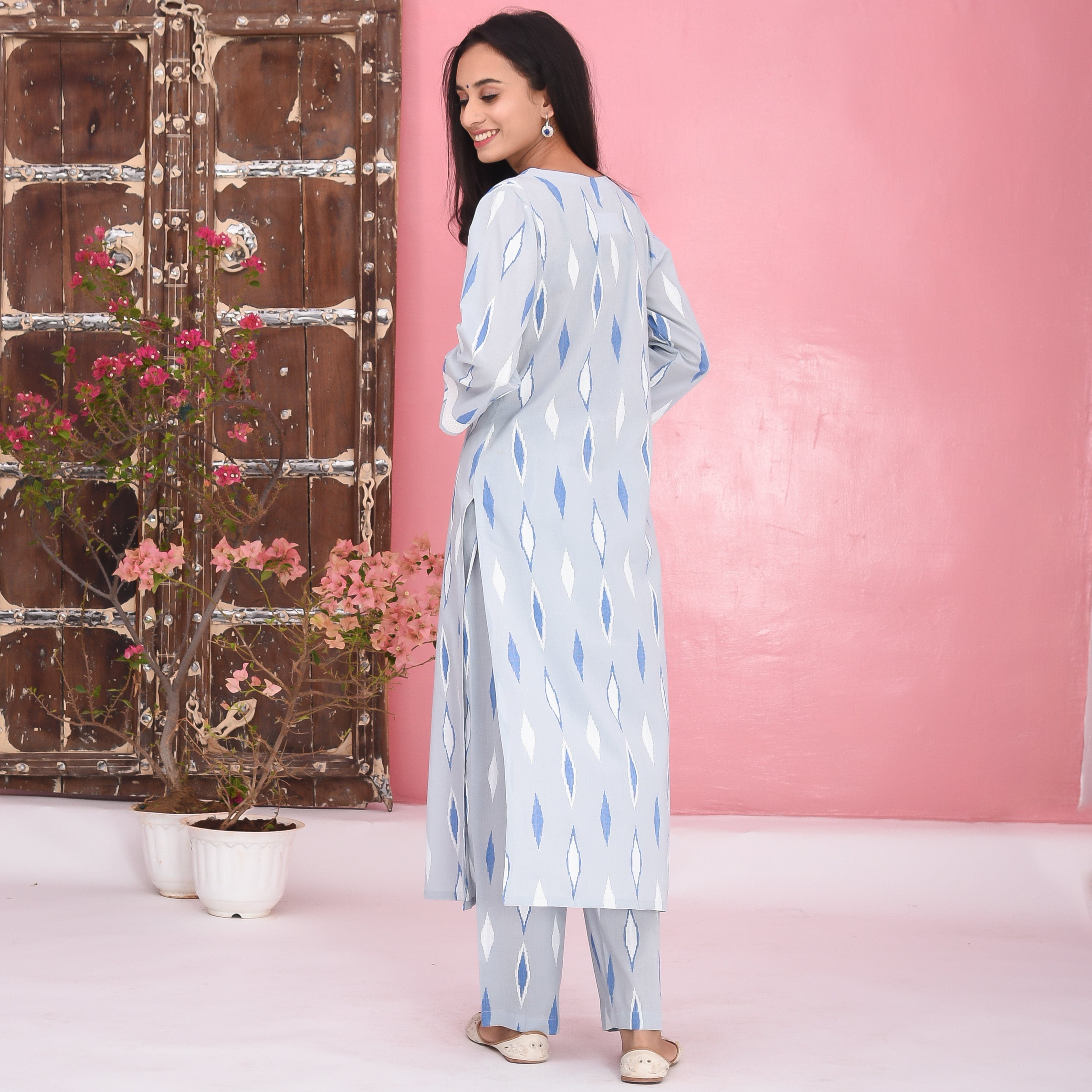 Bunaai Light Grey Cotton Kurta Set